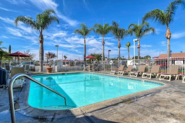 Motel 6 Stanton photo 18