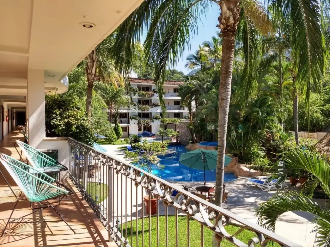 2 Bedrooms Double Suite with view