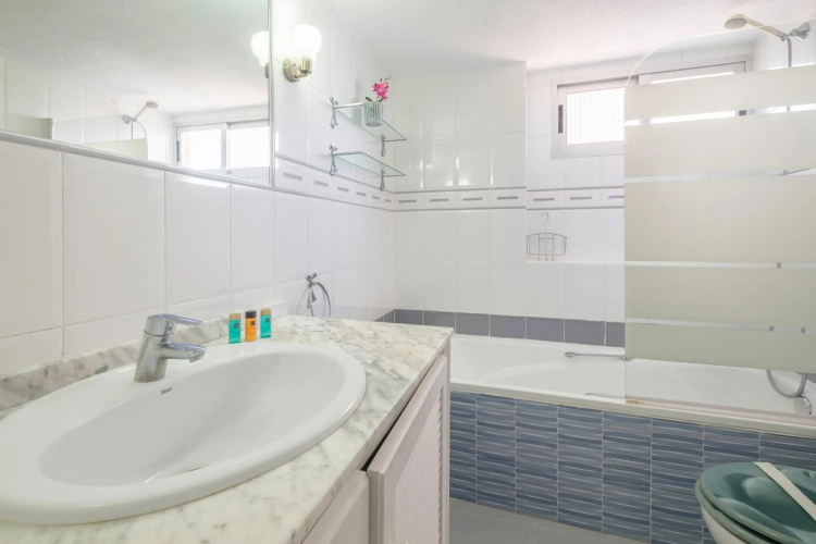 Apartamento en benidorm a 1a línea del mar