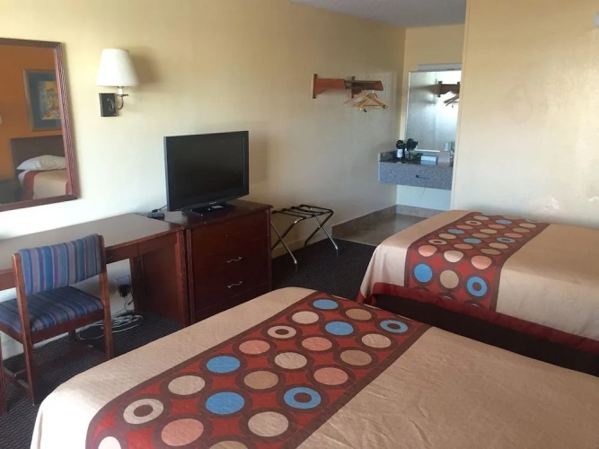 Budget Inn
