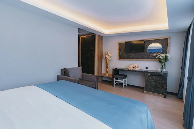 City Port Hotel