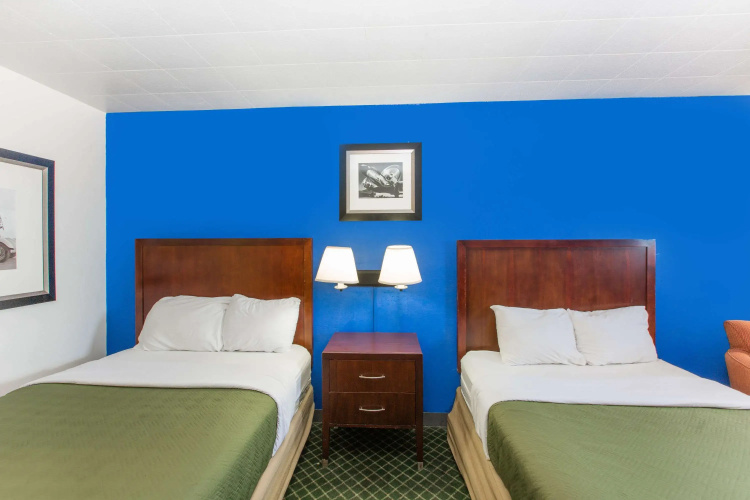 Frontier Inn