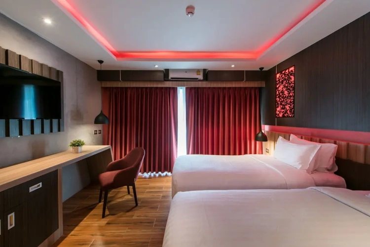 Deluxe Twin room with balcony