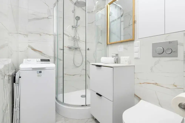 Air Conditioned Apartment by Renters