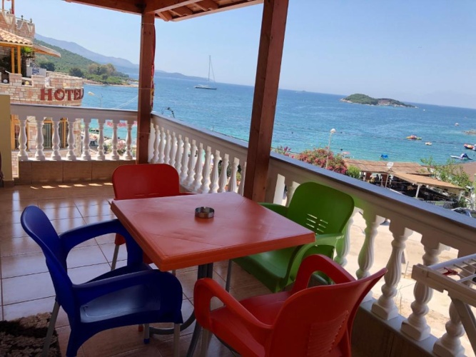 Apartment with sea view