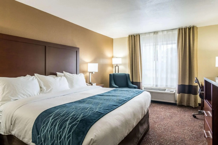 Holiday Inn Express and Suites Hannibal