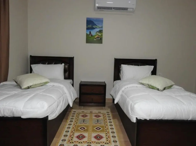 2 Bedrooms Apartment