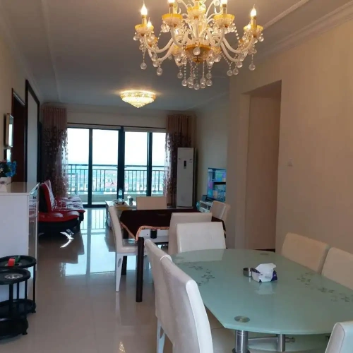 3 Bedrooms Apartment