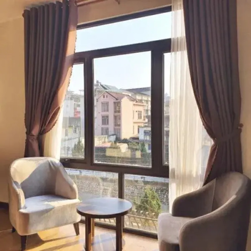 Golden Pine 3 Hotel