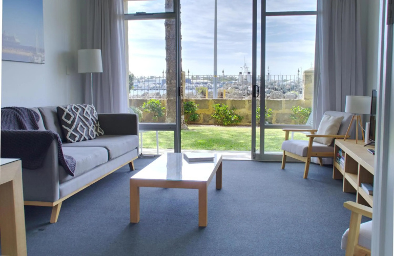 Harbour View Apartment 2BR Magical Water Views