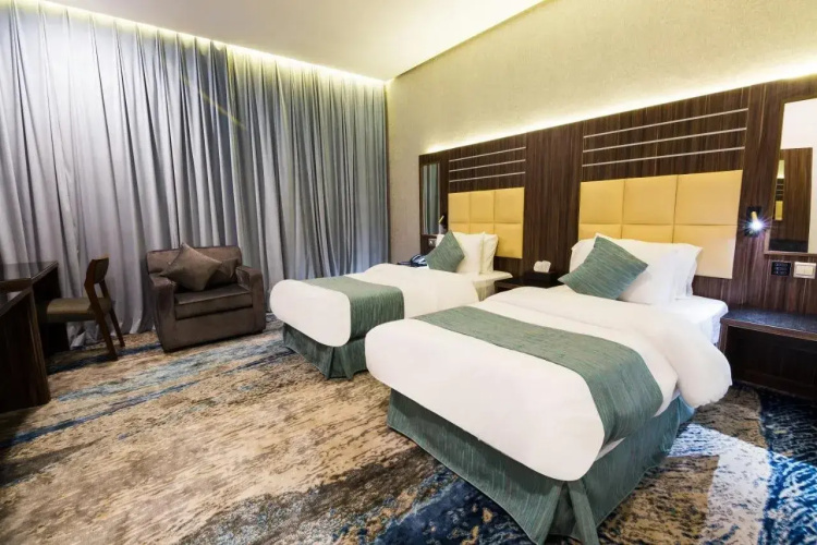 White Diamond Hotel Sari