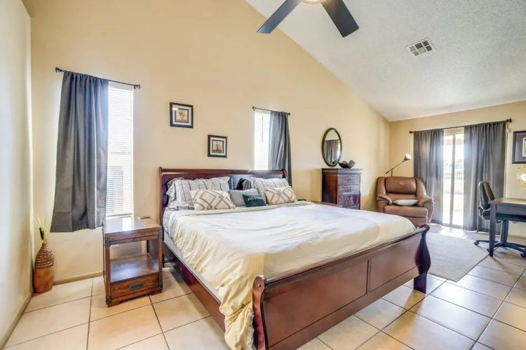 < 1 Mi to Camelback Ranch: Phoenix Home w/ Pool