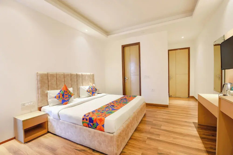 Fabhotel The Prime Land