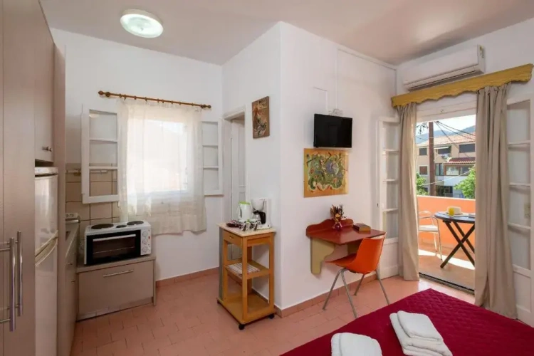 Family Apartment with garden view