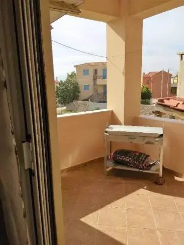 Nikolaos House