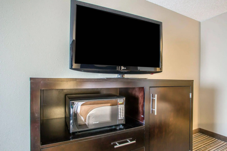 Holiday Inn Express & Suites Hayward by IHG