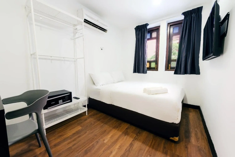 Standard Double room with city view