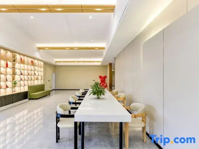 Lezhu Hotel