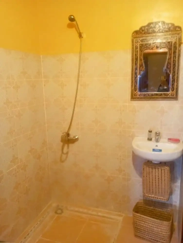 Comfort room