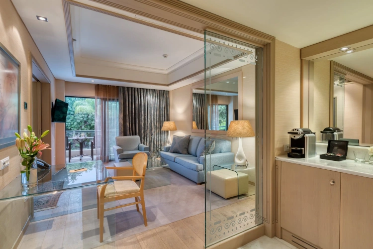 Executive Park Suite