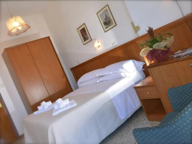 Hotel Diplomat Marine