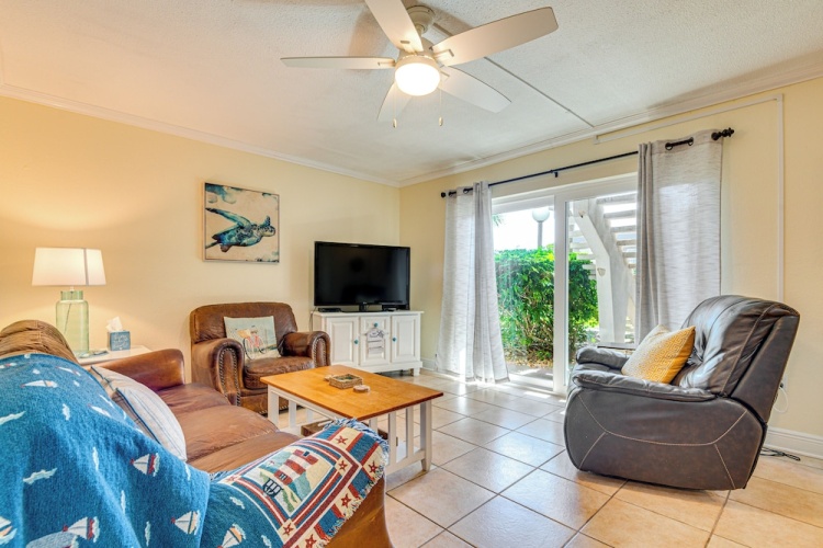 2 Bedrooms Apartment