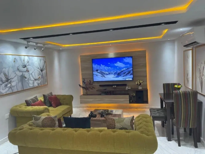 3 Bedrooms Apartment