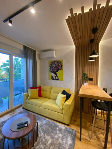 Tesla 8 Apartment