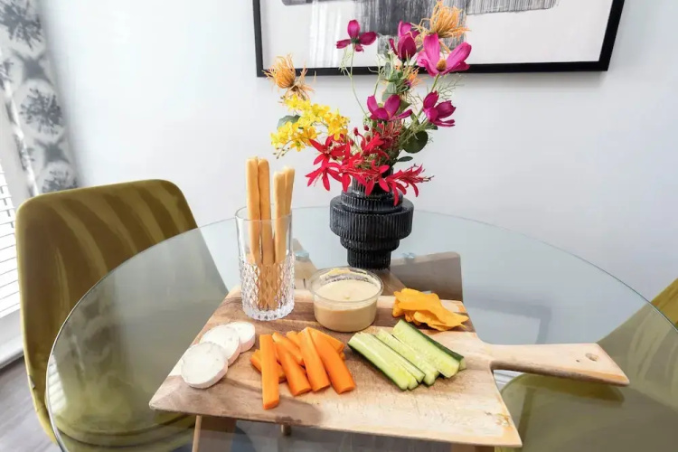 Elliot Oliver- Charming 1 Bed Apartment