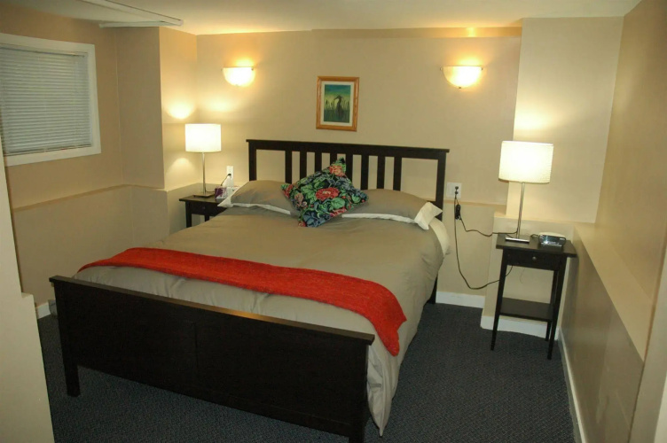 Cambie Lodge B&B