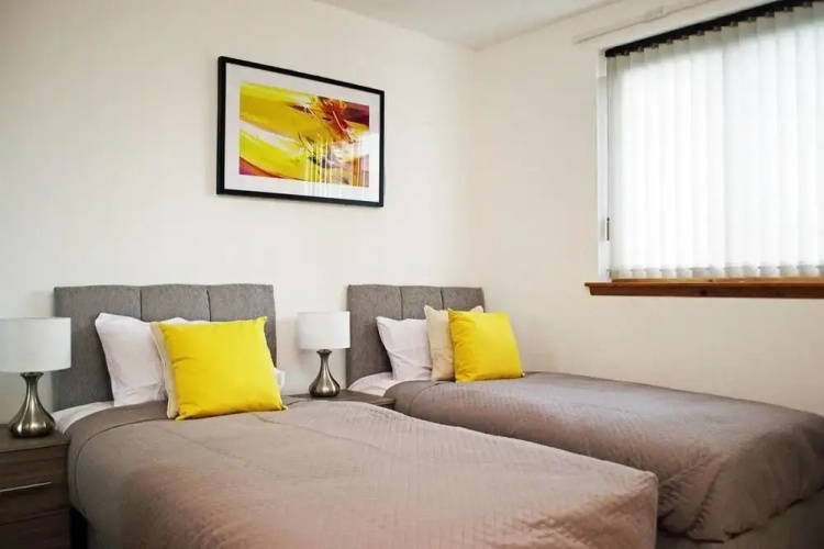 Fantastic Flat near Inverness Center
