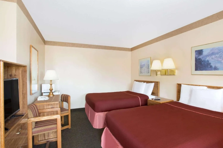 Quadruple Suite