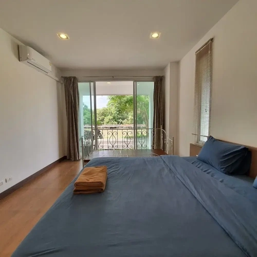 Suite with balcony and with river view