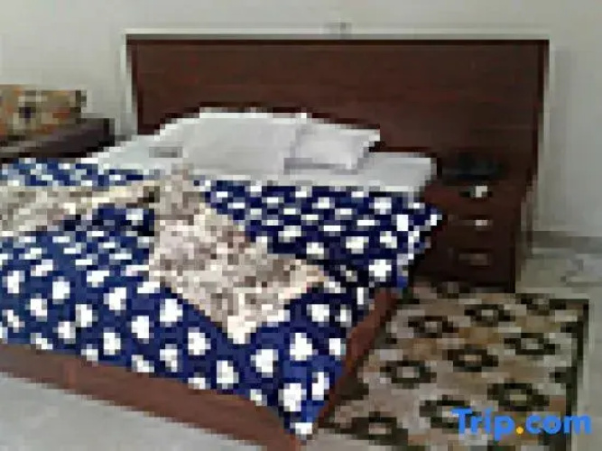 Orchard Hotel - Guest Room