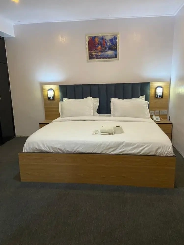 Premier room