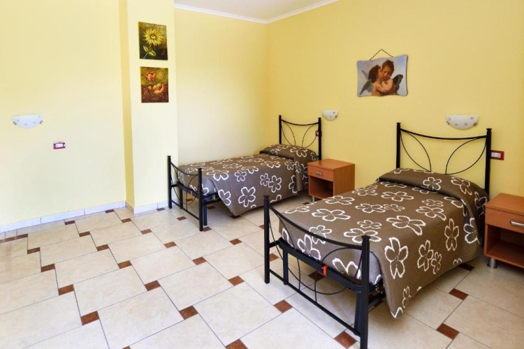Standard Twin room