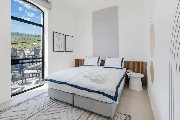 Deluxe Suite
