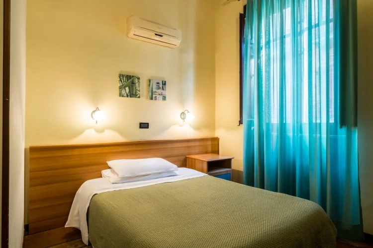 Standard Single room with balcony