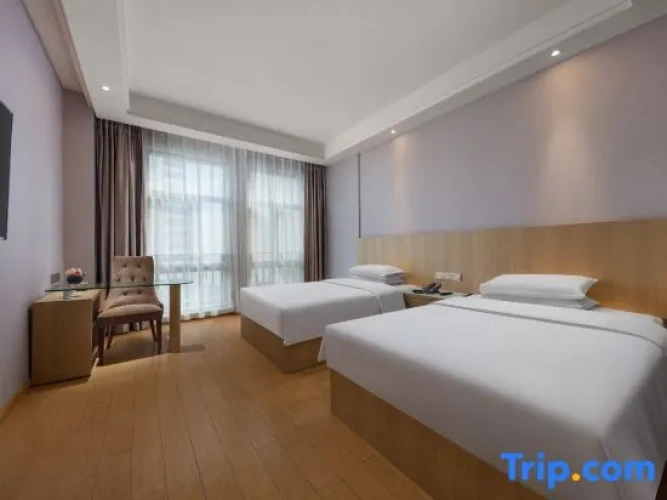Superior Double room with city view