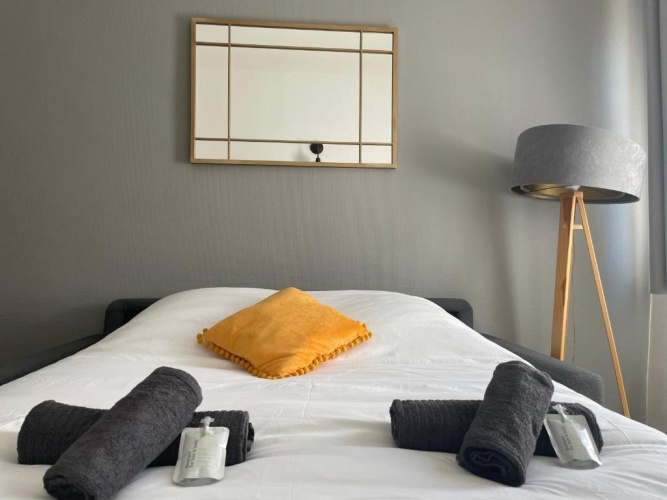 1 Bedroom Apartment