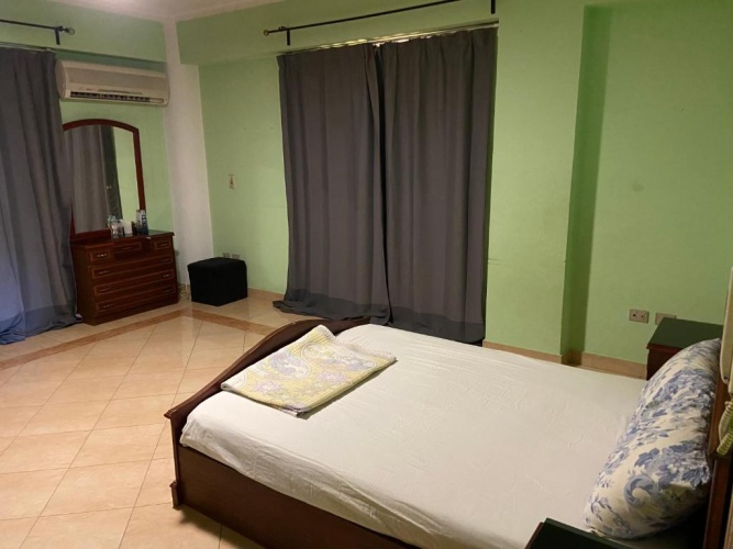 4 bedroom villa with garden and private pool