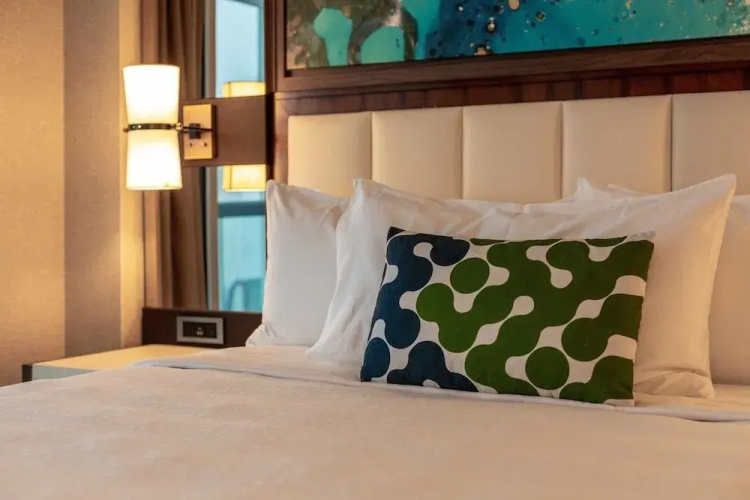 Charming Beachfront Condo With Large Balcony