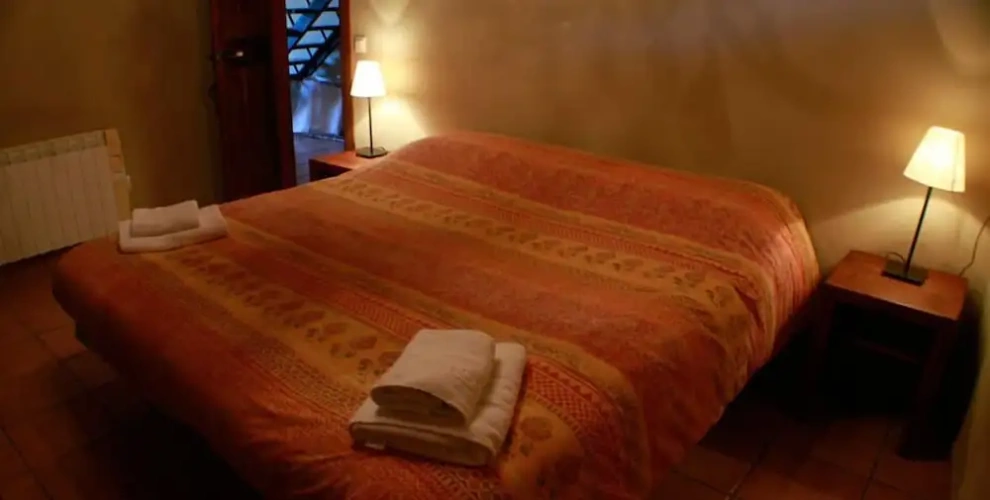 2 Bedrooms Villa