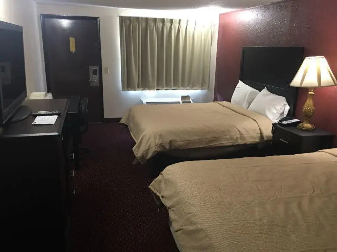 Super 9 Motel