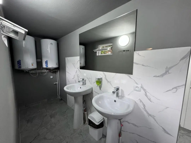Hostel 53
