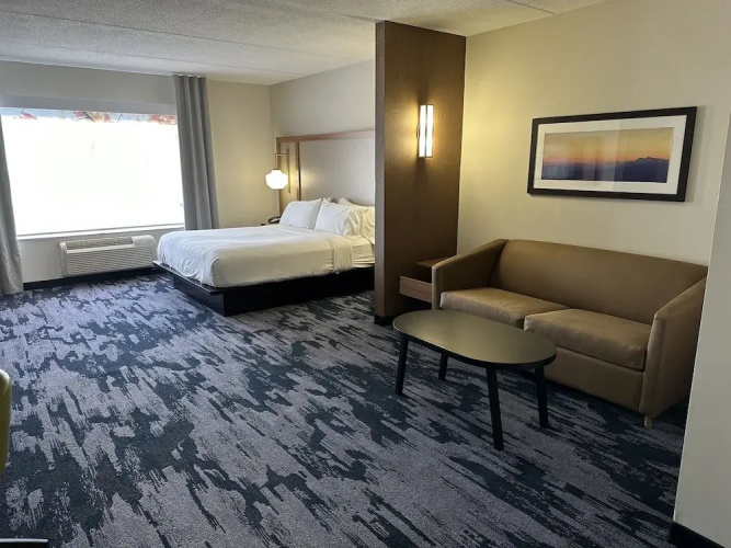 Newmarket Hotel & Suites