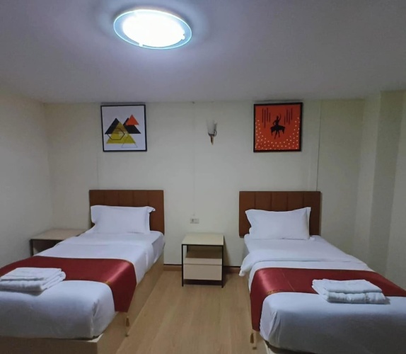 Deluxe Twin room with city view
