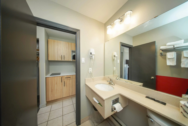 Super 8 by Wyndham Kingston