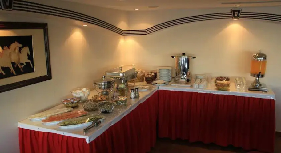 Gulf Delmon Aparthotel