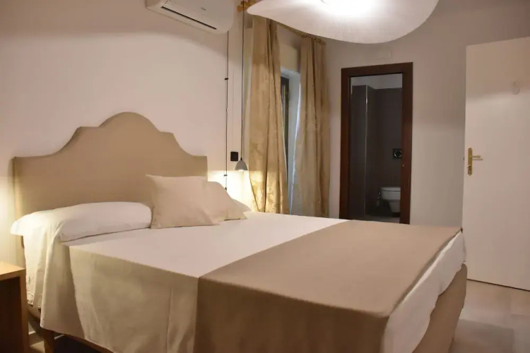 La Mimosa Guest House